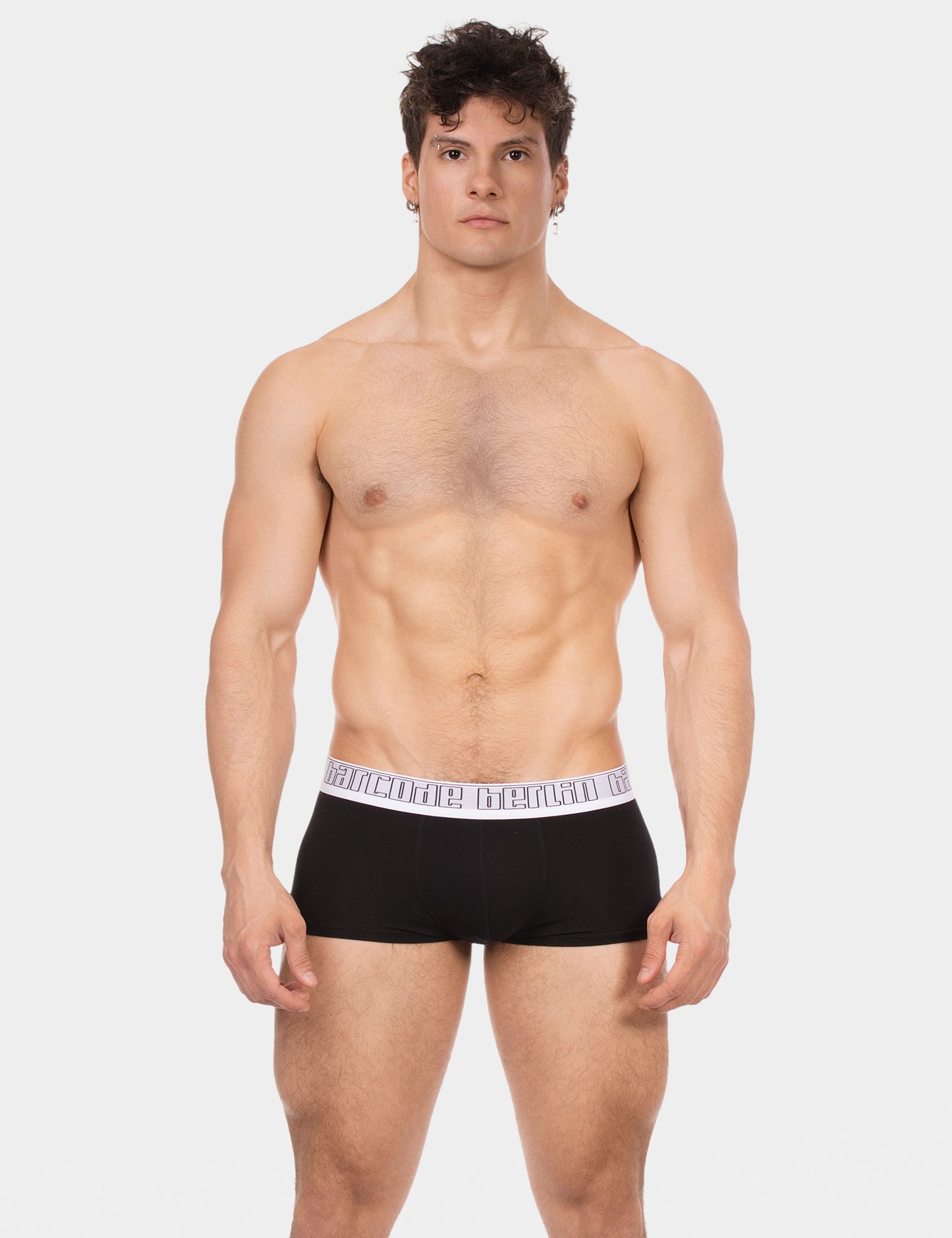 Barcode Berlin: Boxer Revaz Black