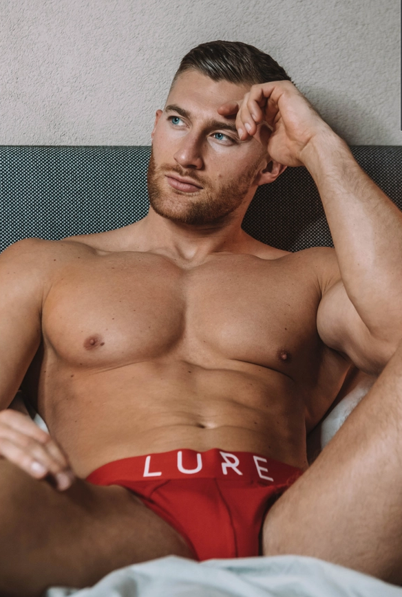 Lure: Red Brief