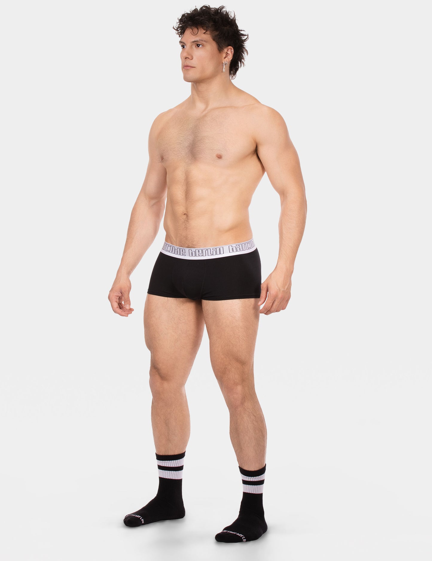 Barcode Berlin: Boxer Revaz Black
