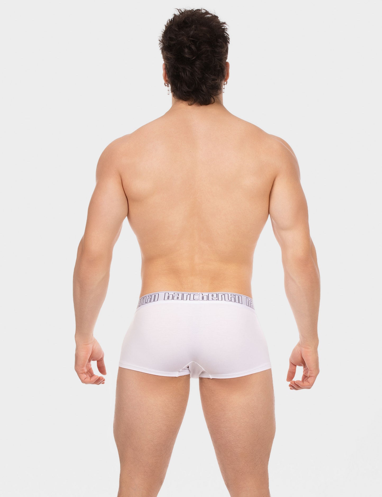 Barcode Berlin: Boxer Revaz White