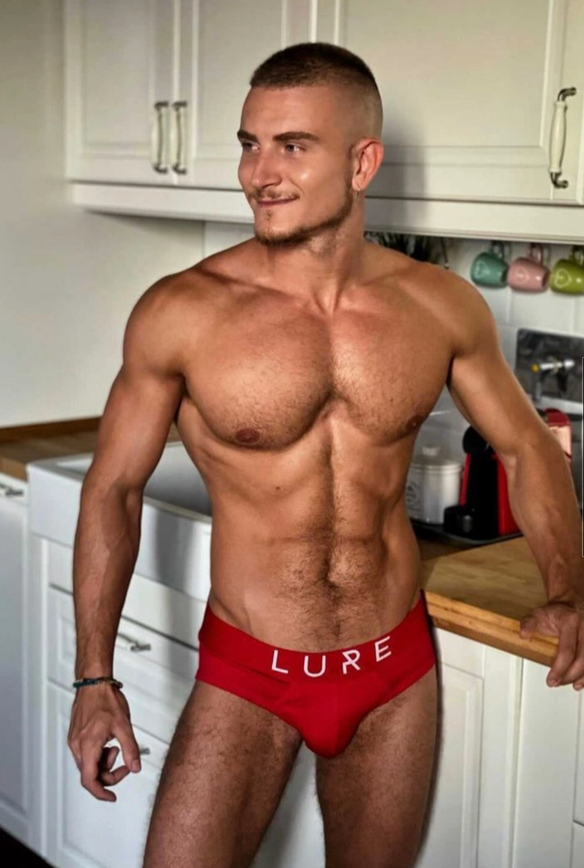 Lure: Red Brief